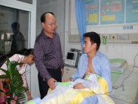 我院全力救治在冕宁县泸沽镇洪灾抗洪抢险中受伤的公安干警、武警战士
