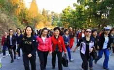 舞动三月激情  展示女性风采